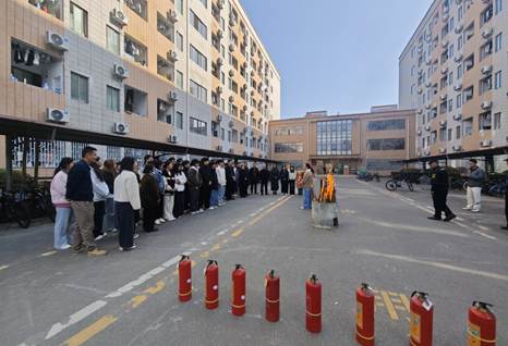 DDC6569F7D1549E7598B6FC72AFAF94D